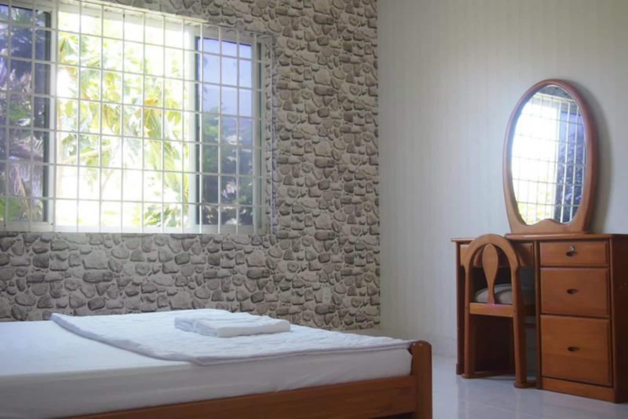 Gecko Hostel (Adults Only) 붕타우 외부 사진